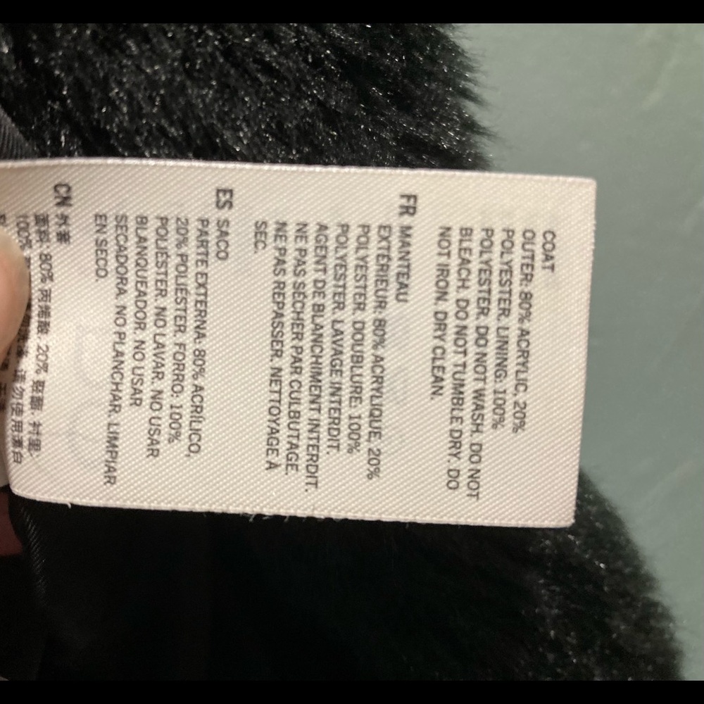 Aldo
Black fury vest
Large - Picture 5 of 5
